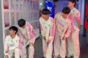 BLG分享赛后拍摄花絮：有人的小手不太干净